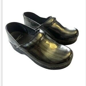 DANSKO Clogs Patent Leather EU 37 US Size 6.5/7